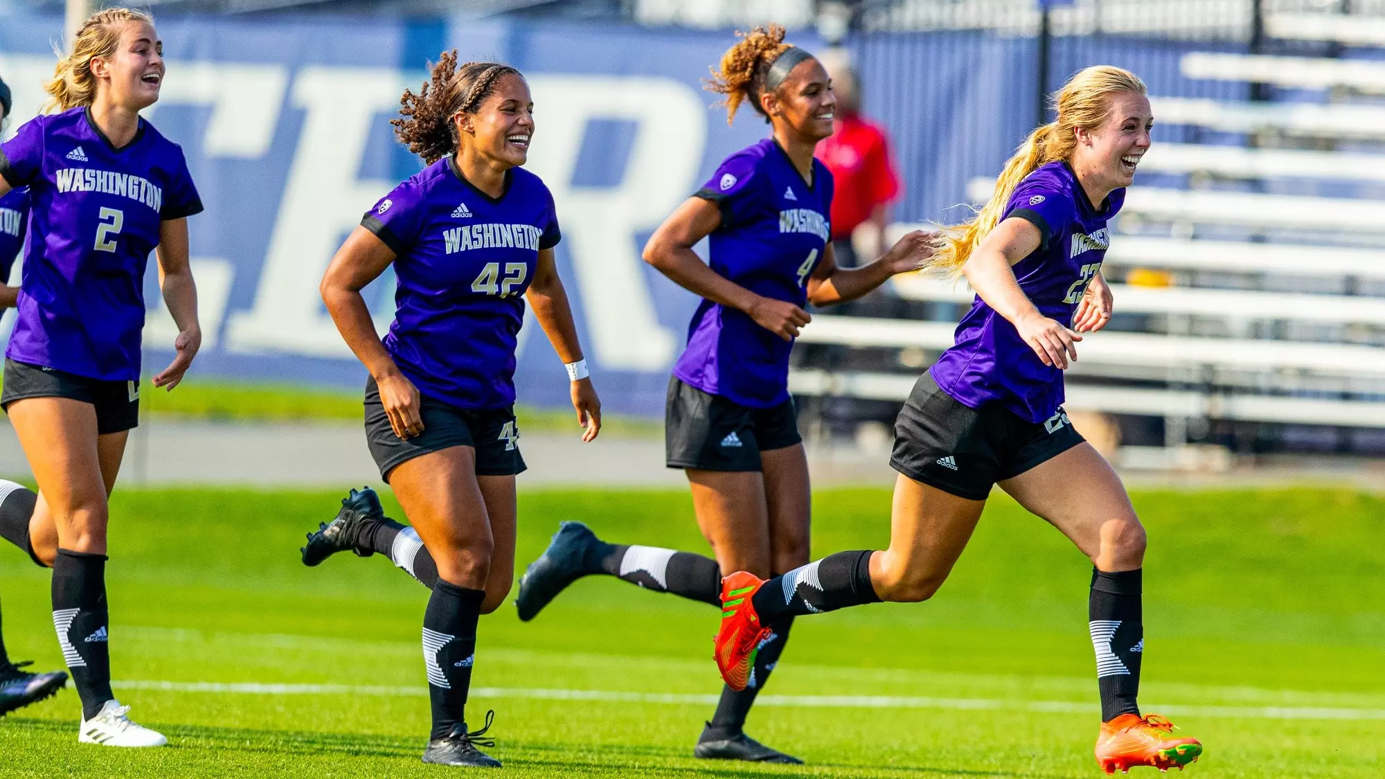 戴维斯领衔独行侠全胜,篮网队核心伤疑!.